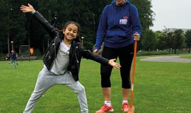 Pfizercollega’s sporten met Rotterdamse basisschoolkinderen 