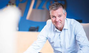 Aai poesje, aai poesje, rotkat!