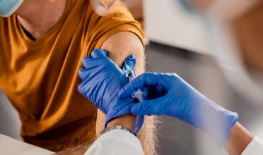 Pfizer en BioNTech ontvangen positief CHMP-advies voor hun COVID-19-vaccin