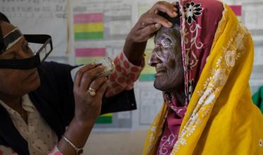 Pfizer en International Trachoma Initiative leveren een miljardste dosis antibioticum  om trachoom tegen 2030 uit te roeien 