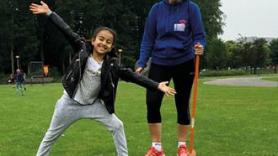 Pfizercollega’s sporten met Rotterdamse basisschoolkinderen 