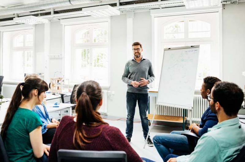 Vraag hulp aan een expert als je iets moet leren.