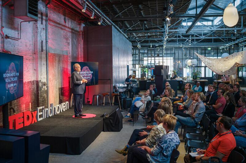 Tedx Eindhoven 2019: Let op je voeding, beweging en stress niet te veel | Pfizer Nederland
